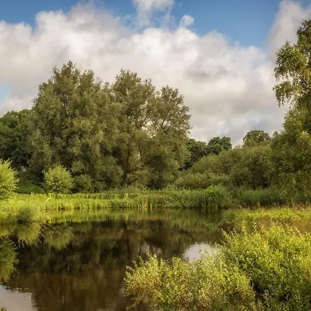 J1 Idyllisches Mit Seeblick Nyaraló *