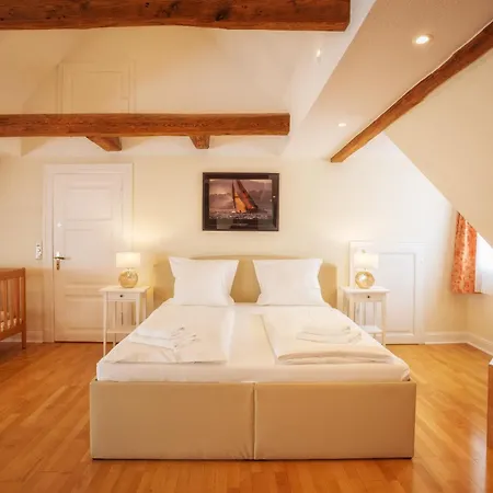 J1 Idyllisches Mit Seeblick *