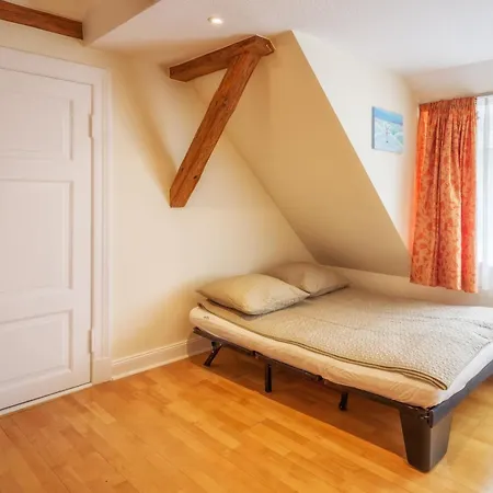 J1 Idyllisches Mit Seeblick Holiday home Julchendorf