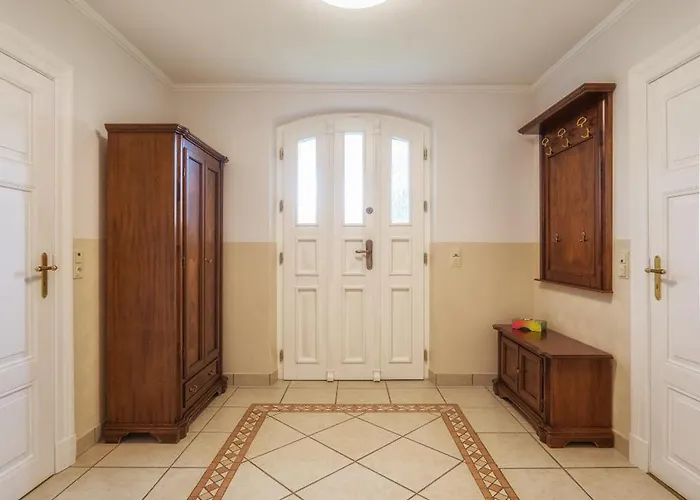 J1 Idyllisches Mit Seeblick *