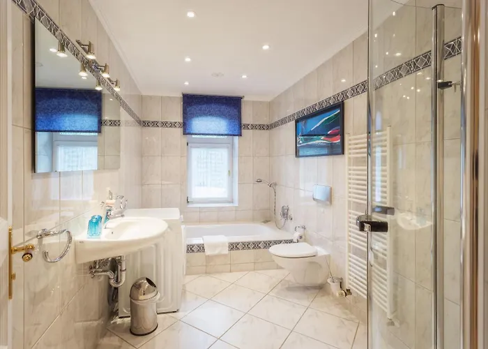 J1 Idyllisches Mit Seeblick * Julchendorf