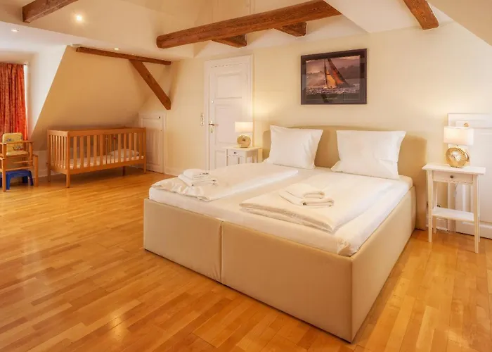 J1 Idyllisches Mit Seeblick