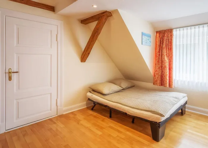 J1 Idyllisches Mit Seeblick Ferienhaus Julchendorf