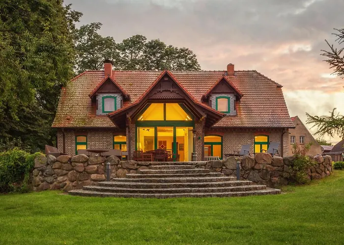 J1 Idyllisches Mit Seeblick * Julchendorf